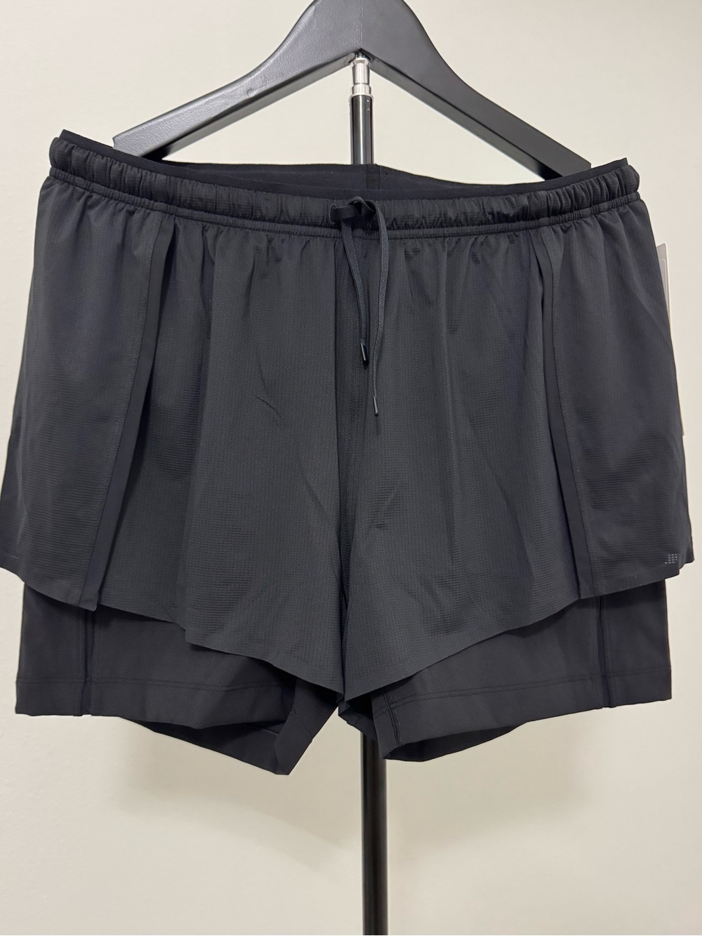 Lululemon Lightweight 2-in-1 Running HR Short Black L NWT MSRP $98 LW7DSNS